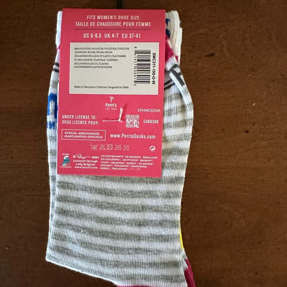 ☀️3/$10 The Smurfs lady socks ( see description)